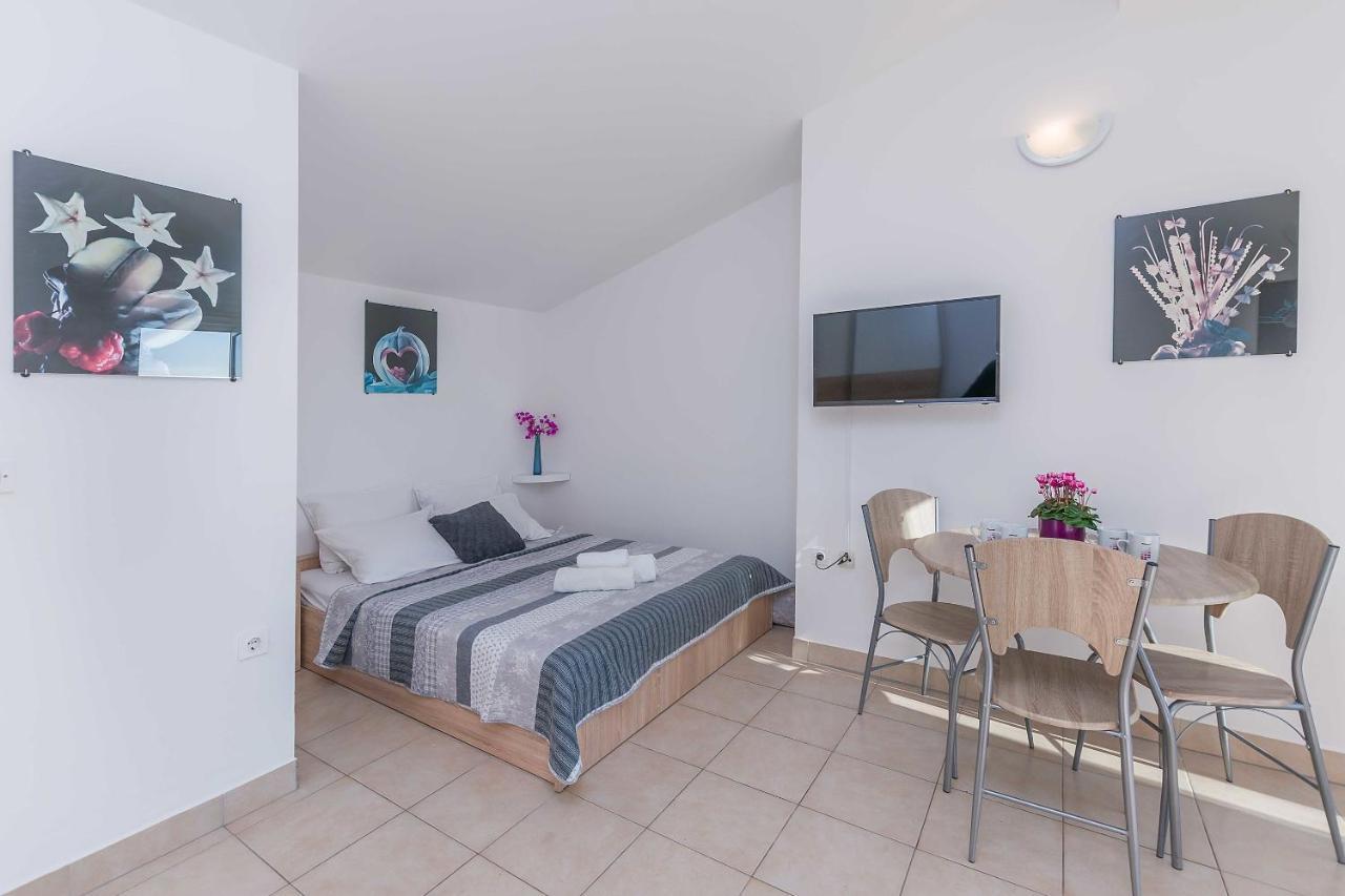 Apartmani Neno Lokva Rogoznica Exterior photo